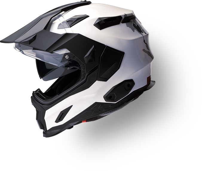 Helm Petualang
